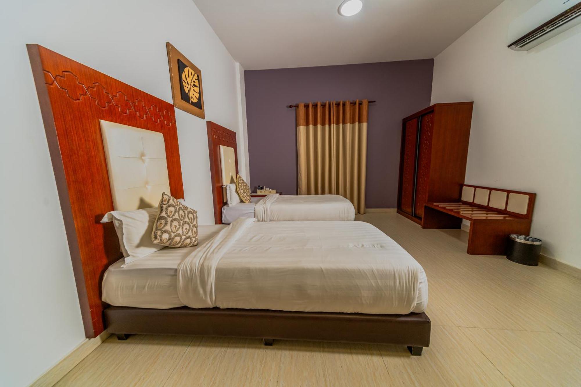 Zaki Hotel Apartment Sur Exterior photo