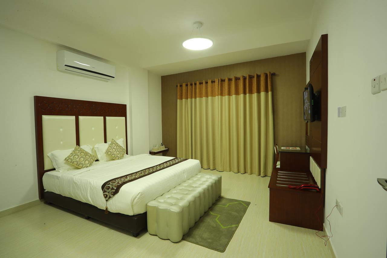 Zaki Hotel Apartment Sur Exterior photo
